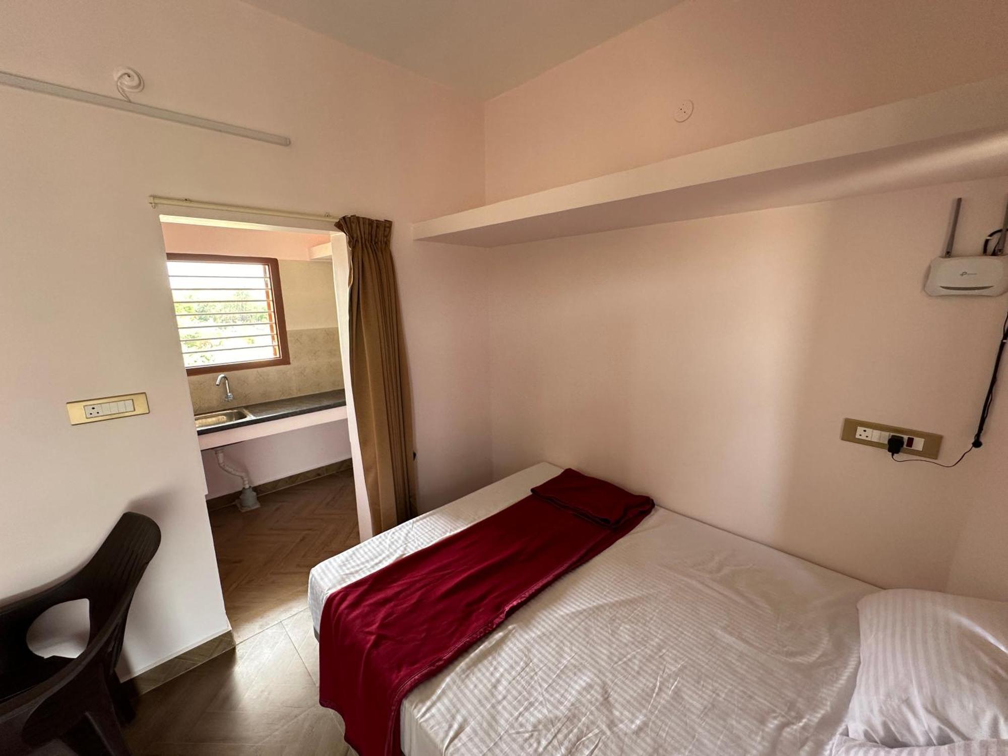 Om Lingeswaran Home Stay Tiruvannamalai Exterior photo